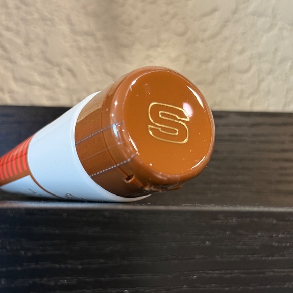 Sisley Paris Tinted Sunscreen SPF 30 - Picture 4 of 4